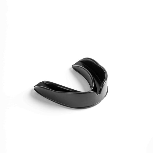 Black Knuckl boil-and-bite mouth guard – impact protection