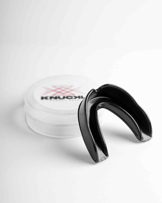 Knuckl mouth guard with travel case – boil and bite design